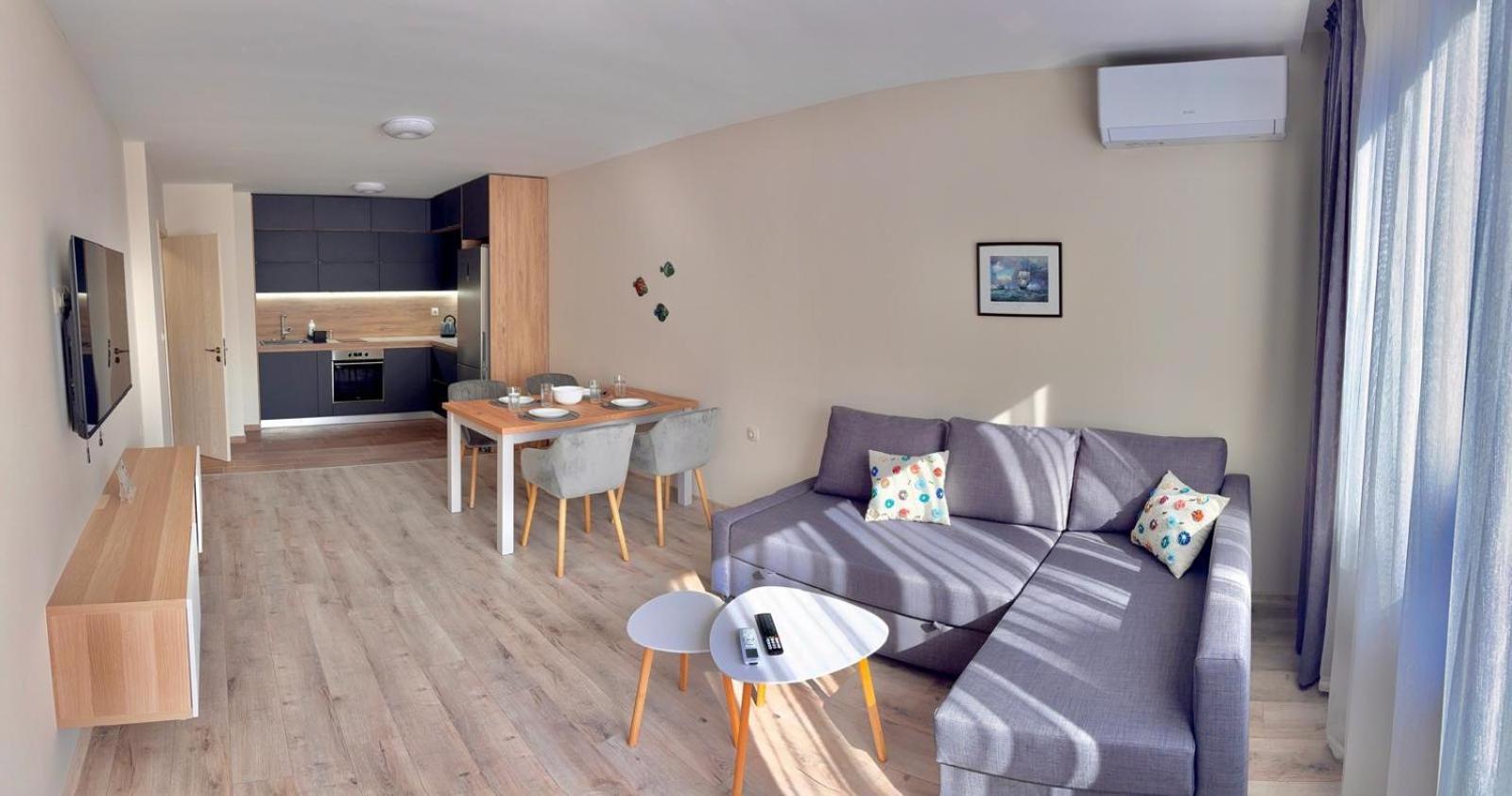 Xenia Apartment *